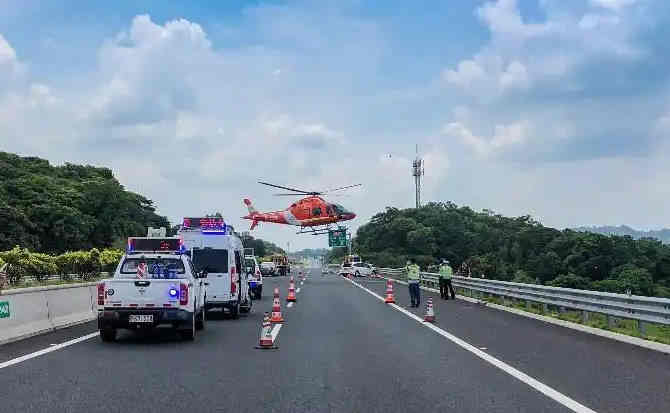 镇坪高速公路汽车救援案例