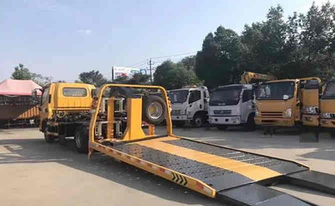 镇坪汽车中途维修案例